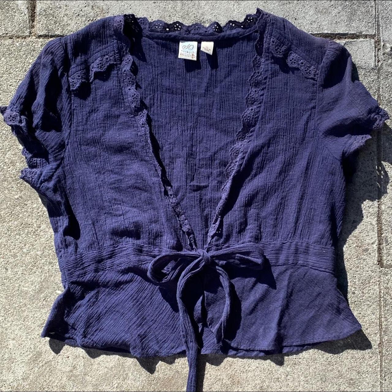 🫐🫐navy blue tie front top! -SO adorable cottage or... - Depop