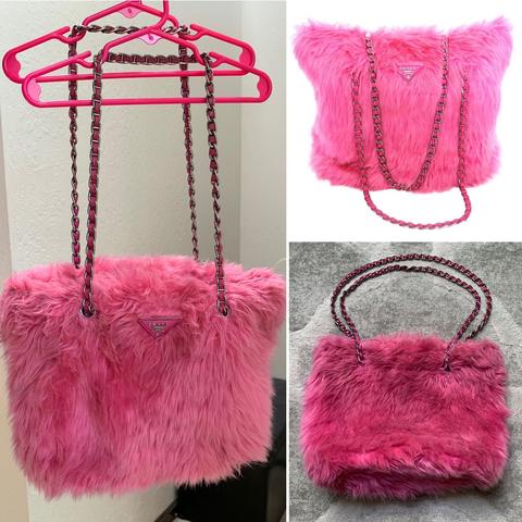 ☆ on X: Obsessed with this pink Prada fur bag  / X