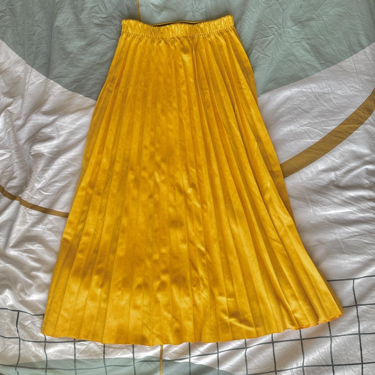 Gold pleated maxi skirt zara best sale