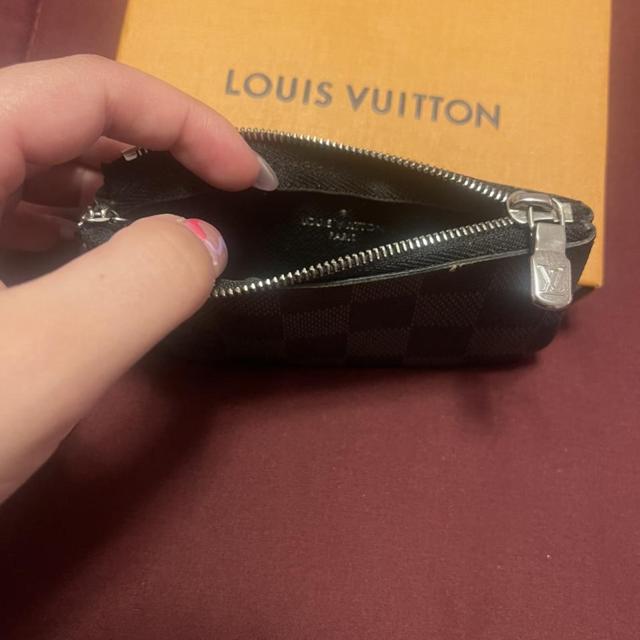 Louis Vuitton key pouch Comes In original - Depop