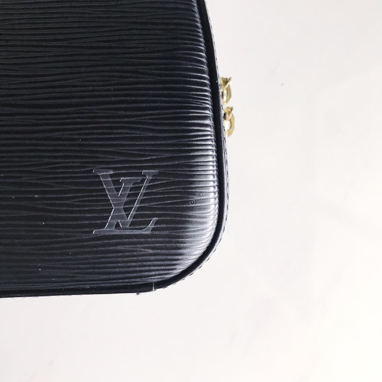 Authentic Louis Vuitton Jasmin epi leather bag in - Depop