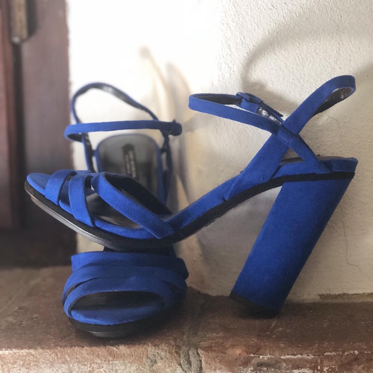 Electric blue block store heels