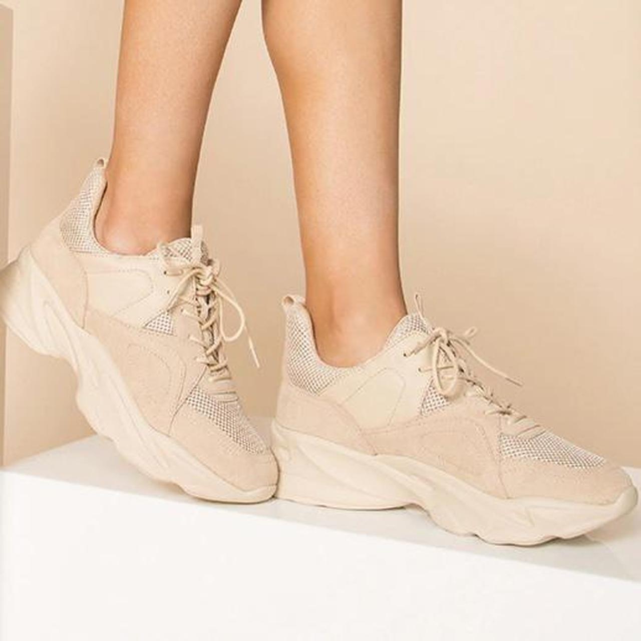 steve madden movement sneaker