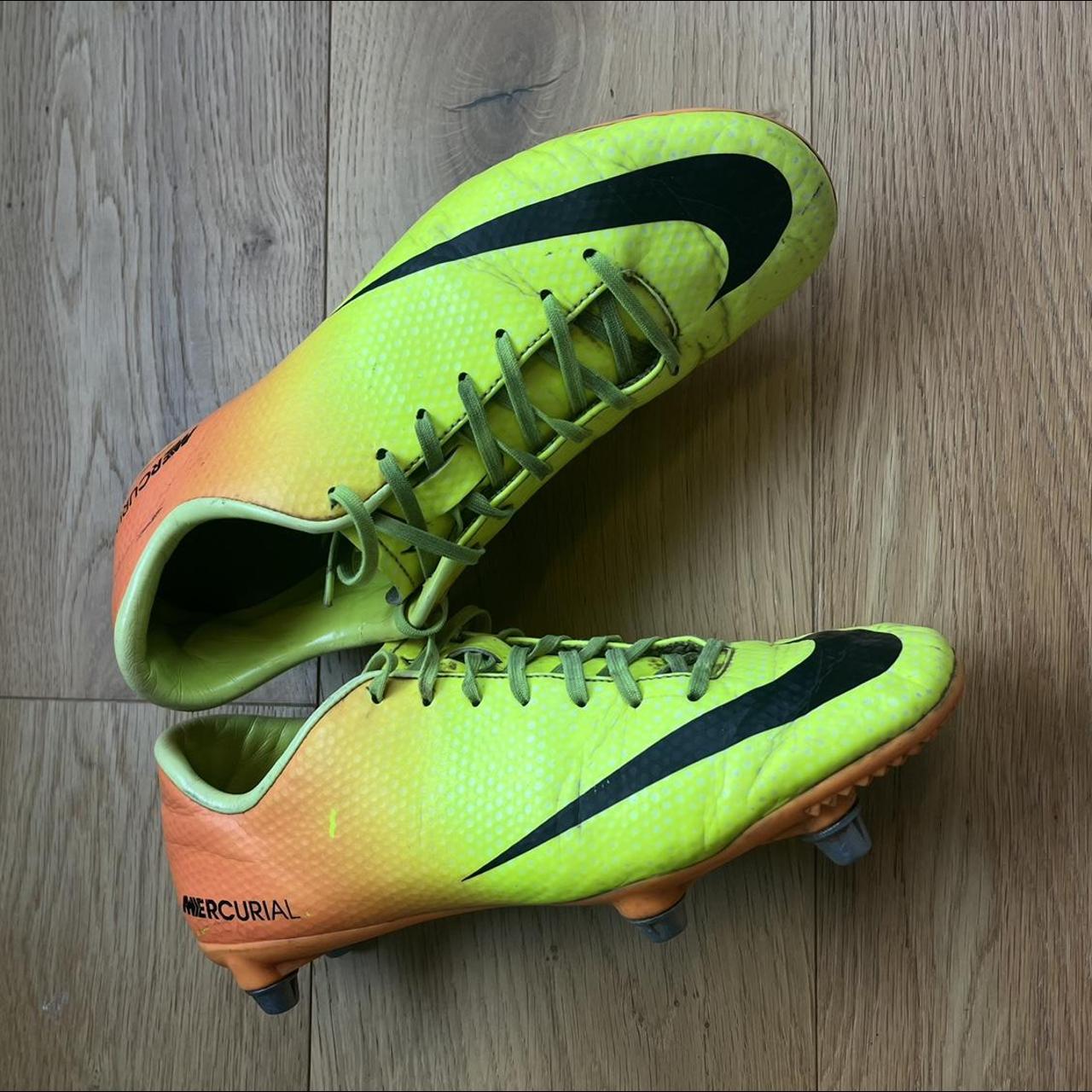 nike football trainers mens