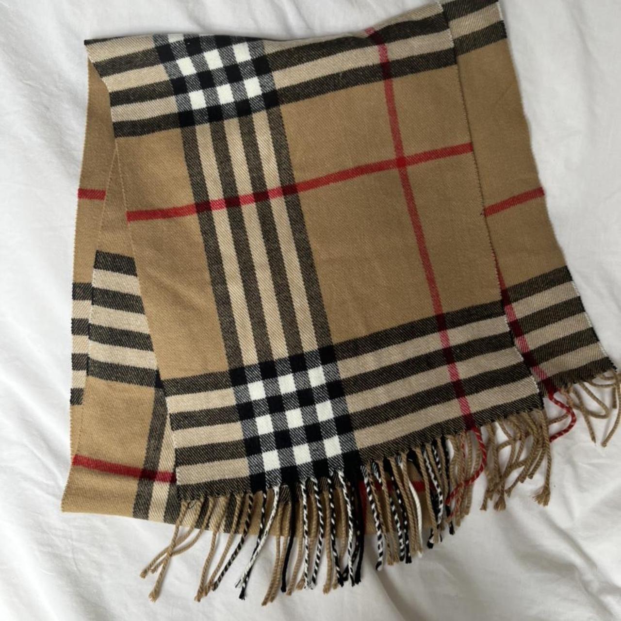 Burberry print scarf - Depop
