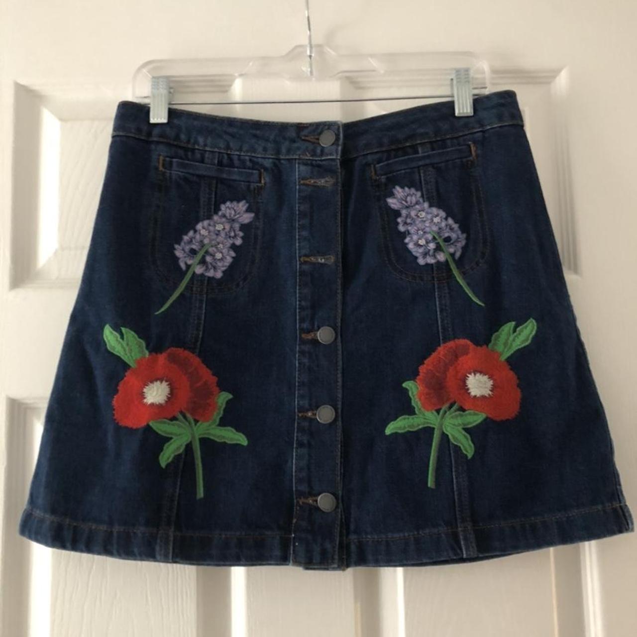 beautiful blue denim skirt with colourful... - Depop