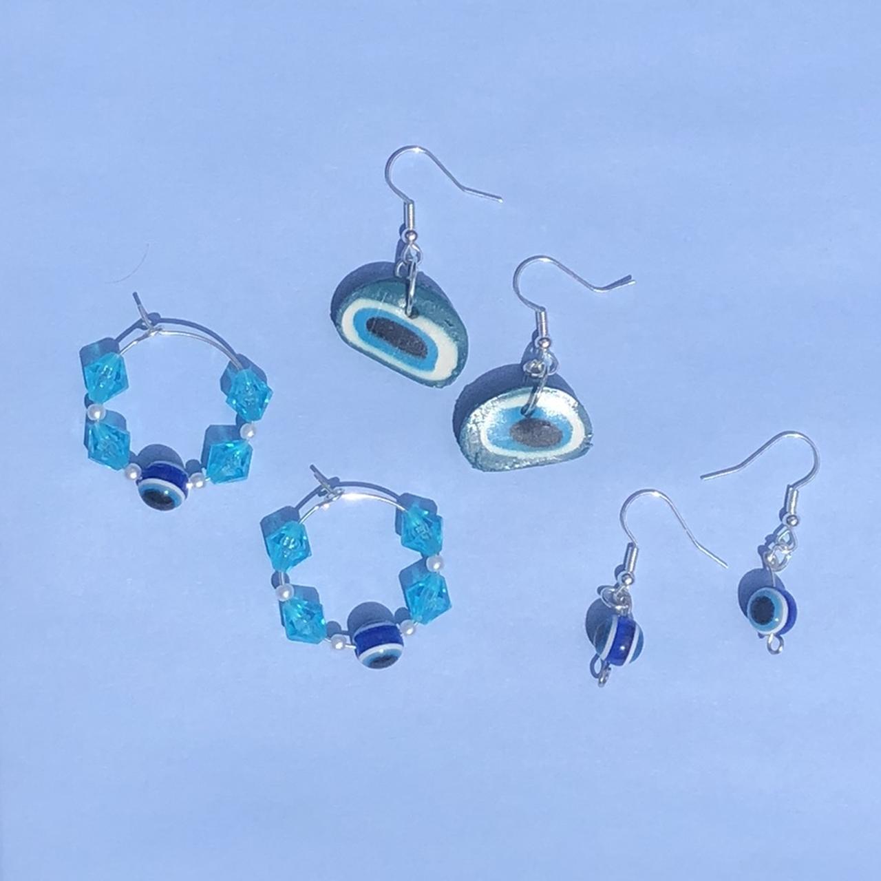 Women's Blue and White Jewellery (2)