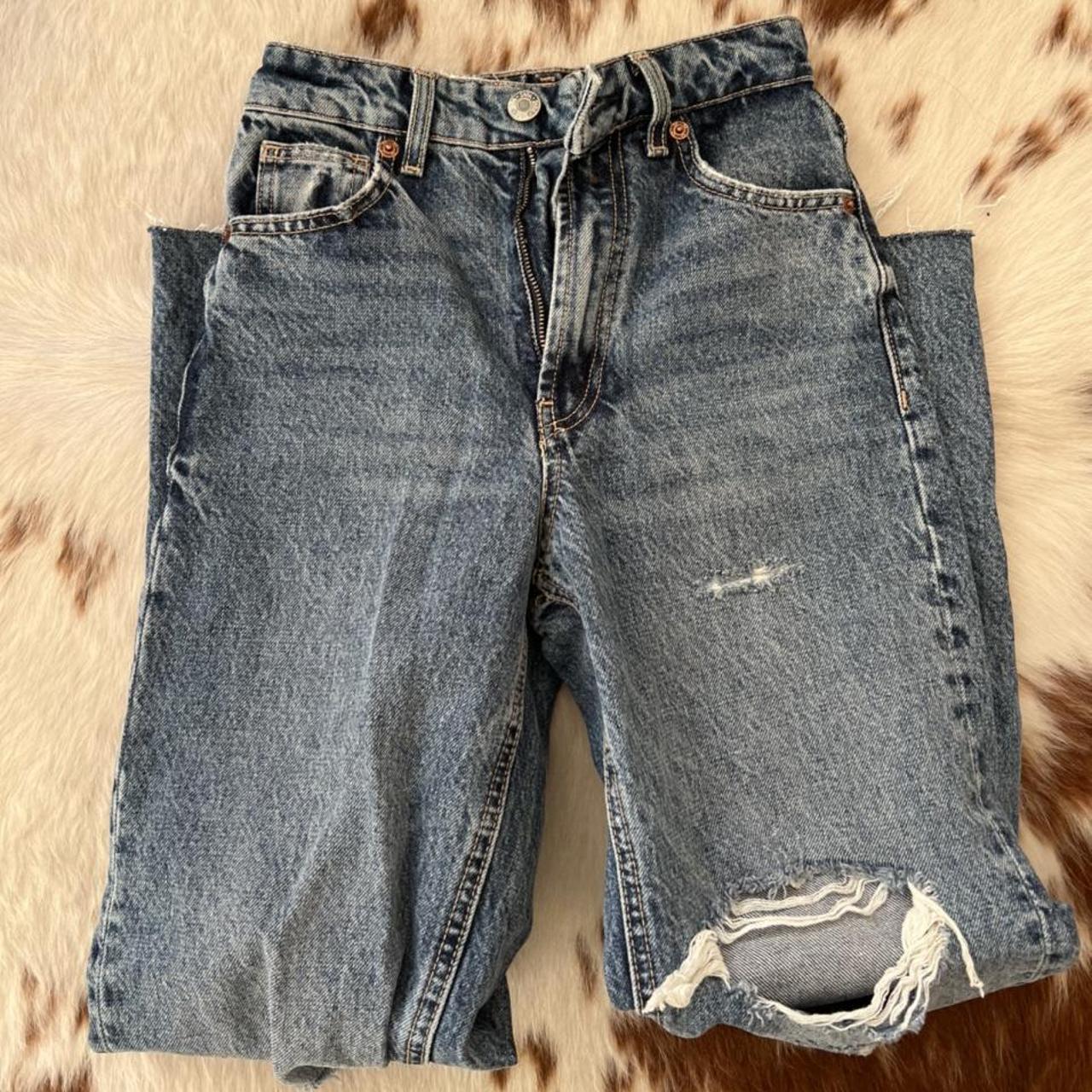 the most perfect ripped zara jeans. these are baggy... - Depop