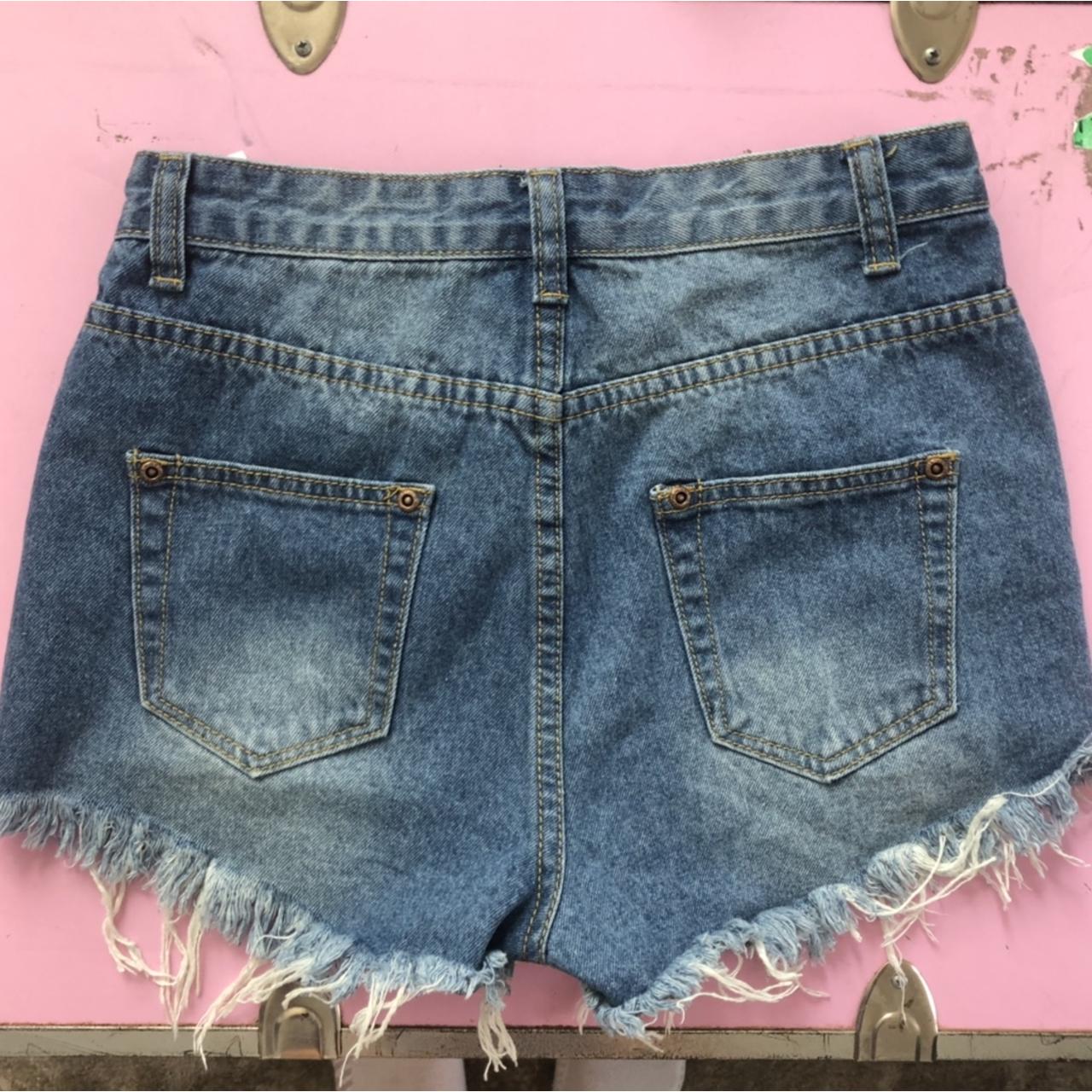 Boohoo Women's Shorts Depop
