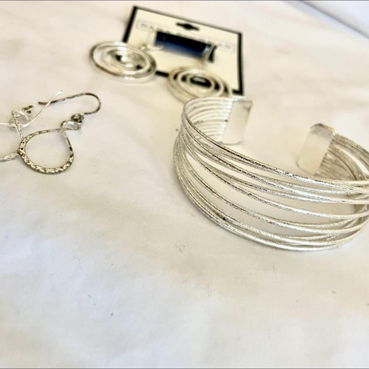 Product Image 1 - Silver dana buchman set