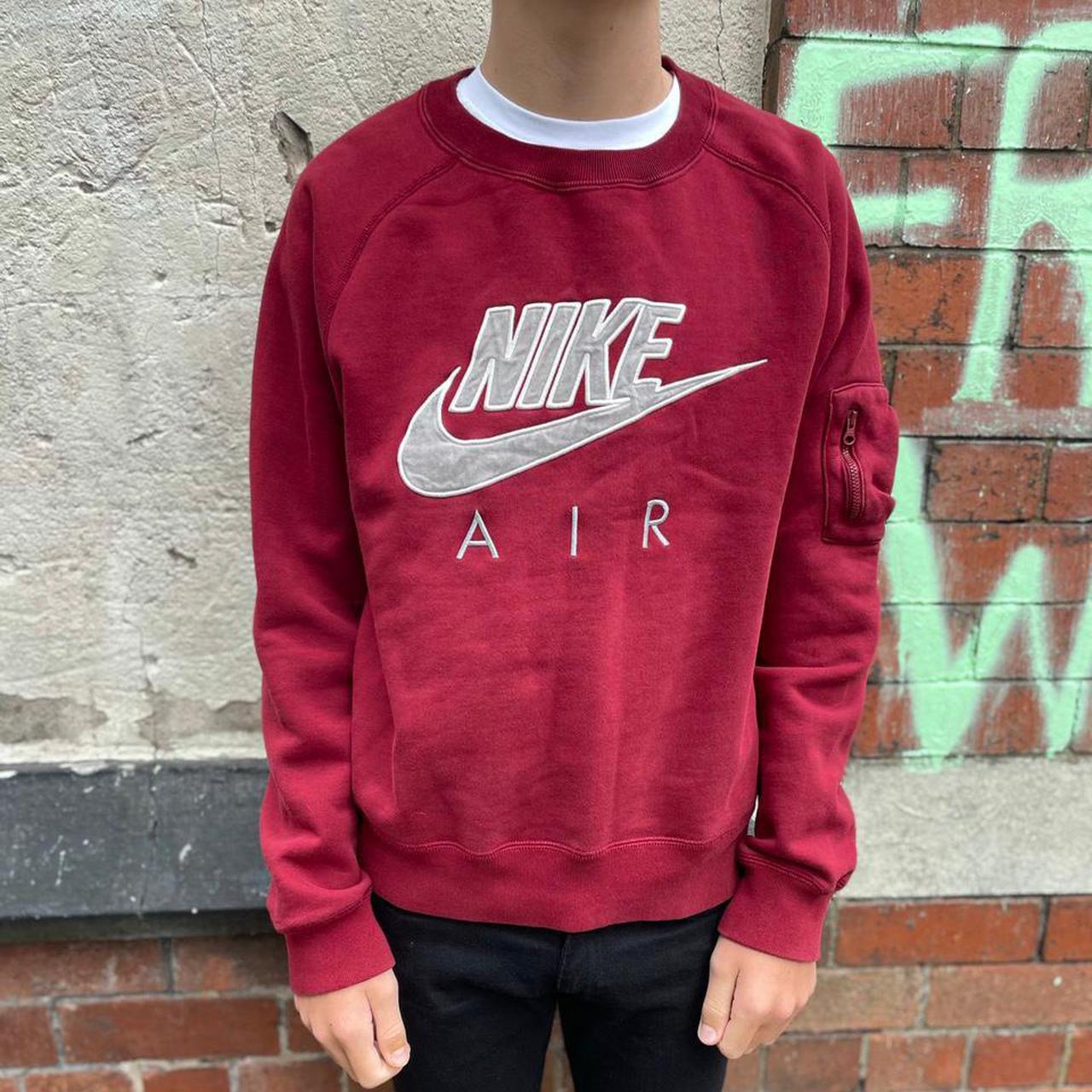 maroon nike sweatshirt