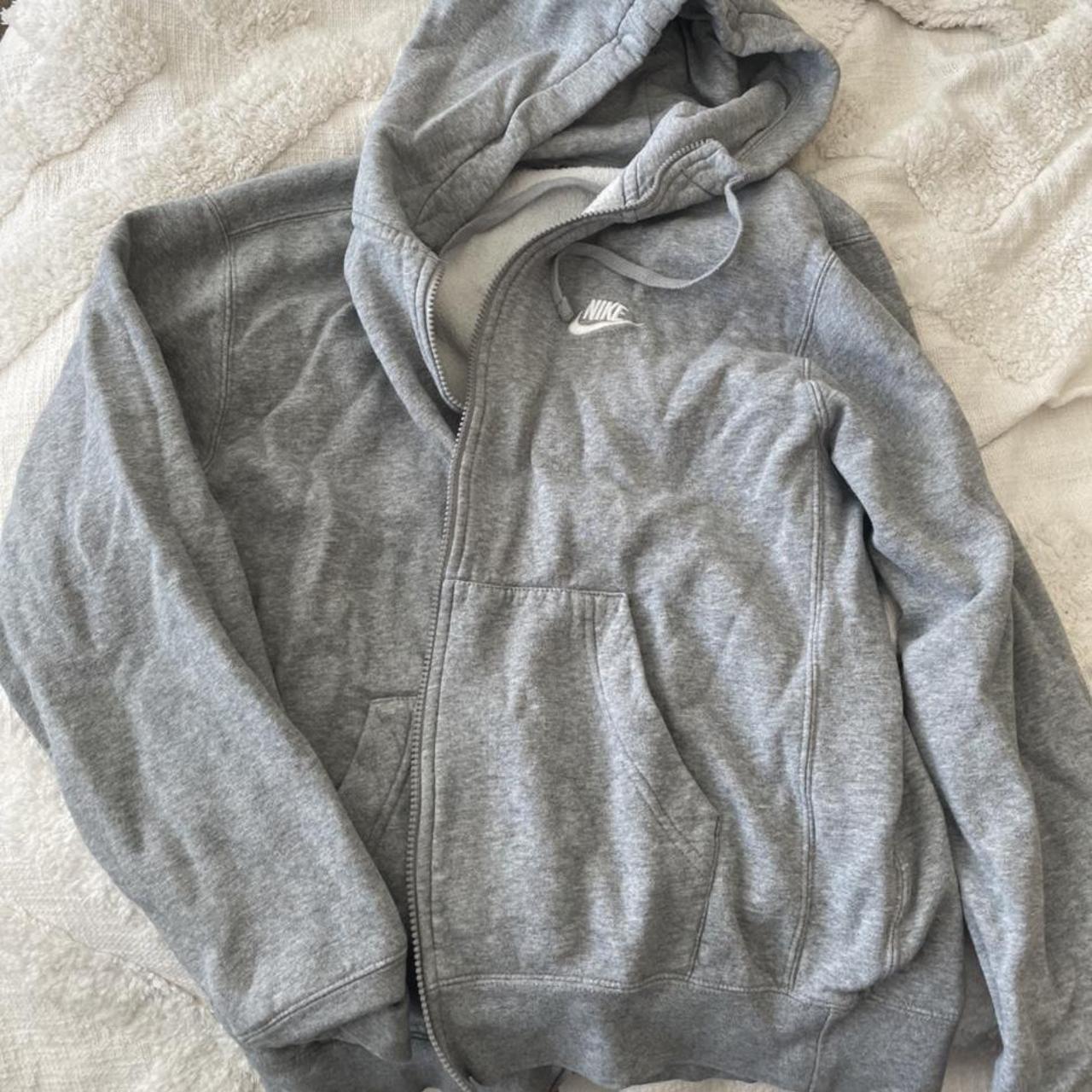 Nike Women's Grey Sweatshirt Depop