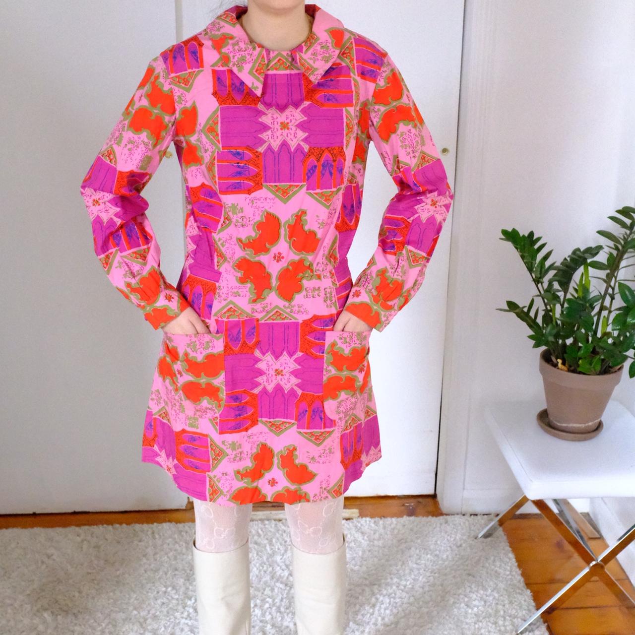 such-a-cool-late-60s-early-70s-patterned-mini-with-depop