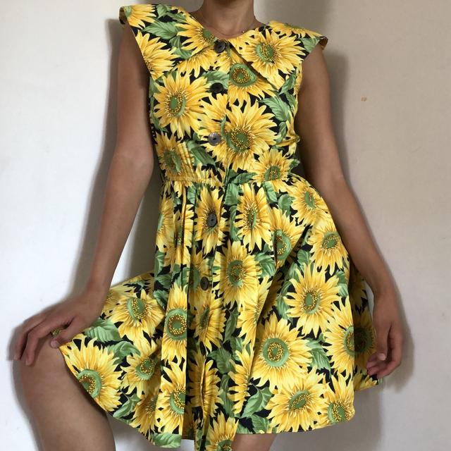 American apparel shop sunflower dress