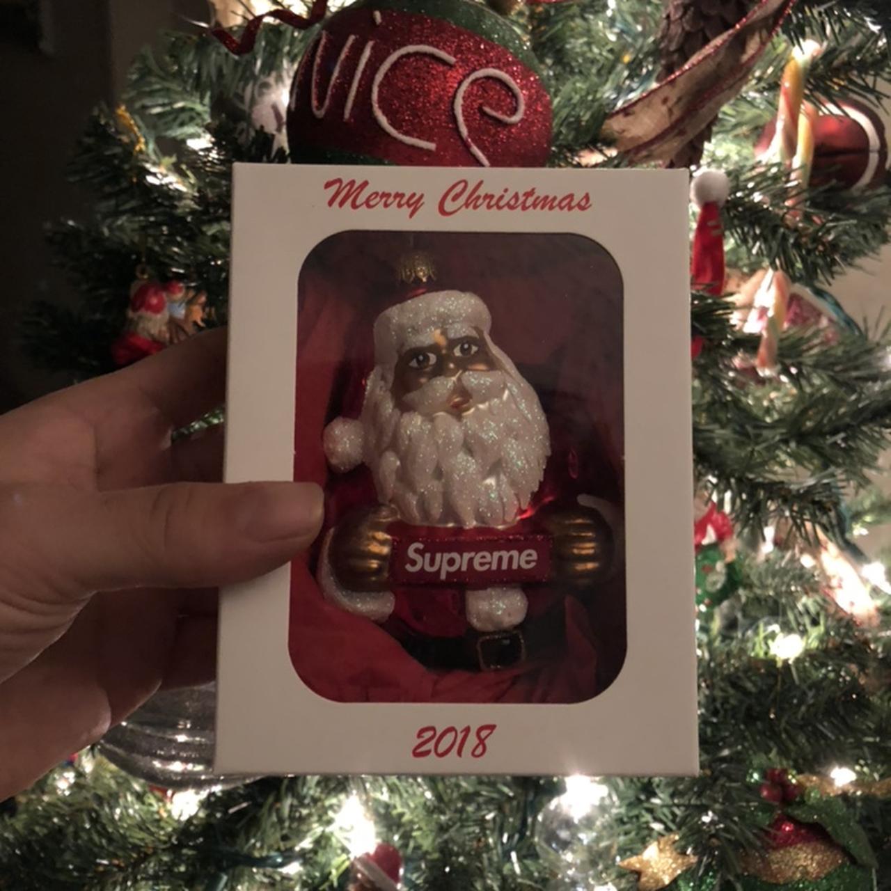 Supreme christmas tee clearance 2018