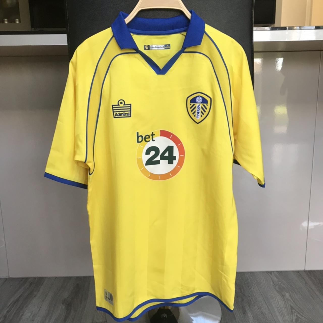 Leeds united 2006-07 away shirt. Small fit . Label... - Depop