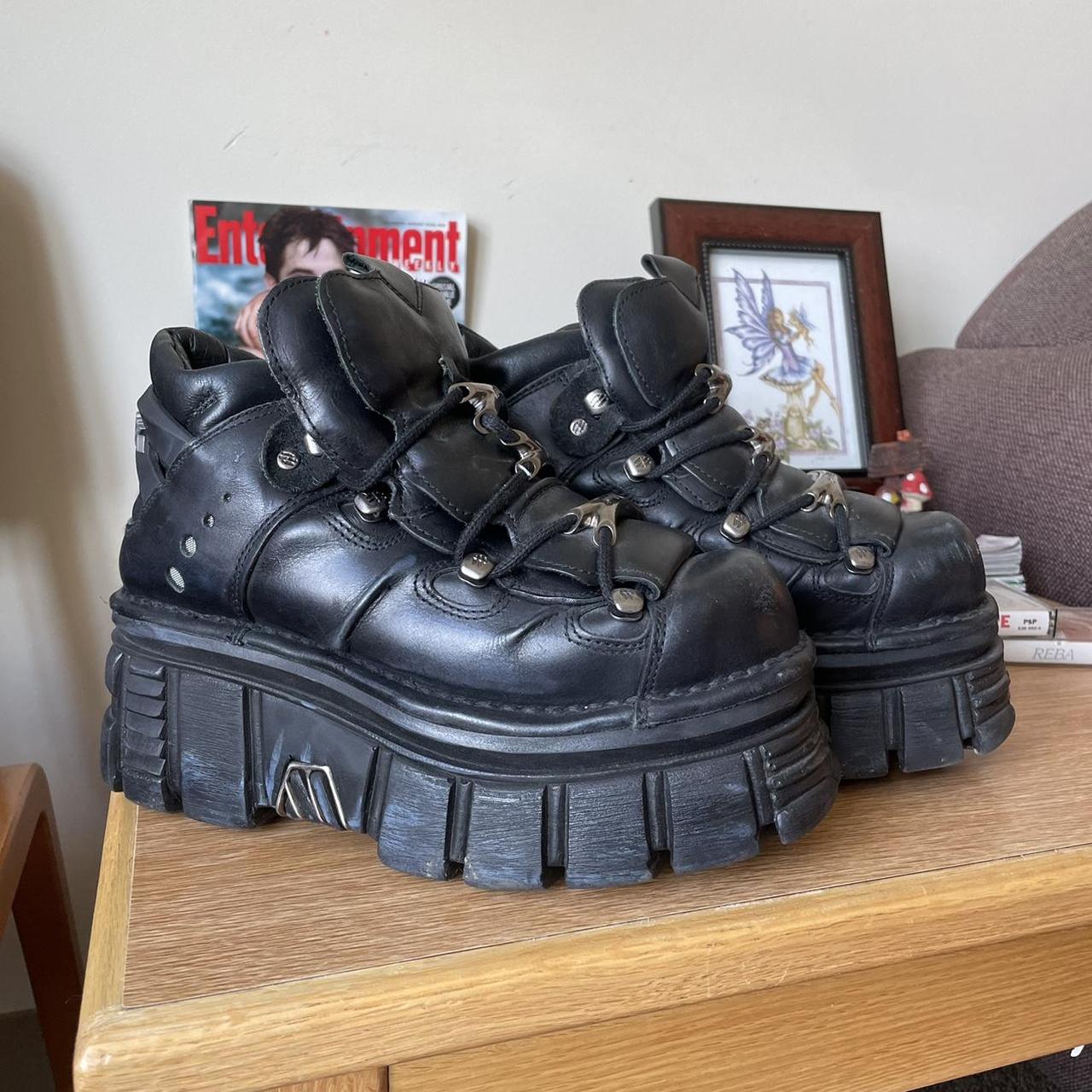 new rock platform trainers