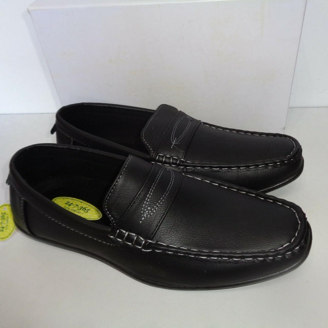 BLACK FLAT DECK SHOES Brand new & comes with... - Depop