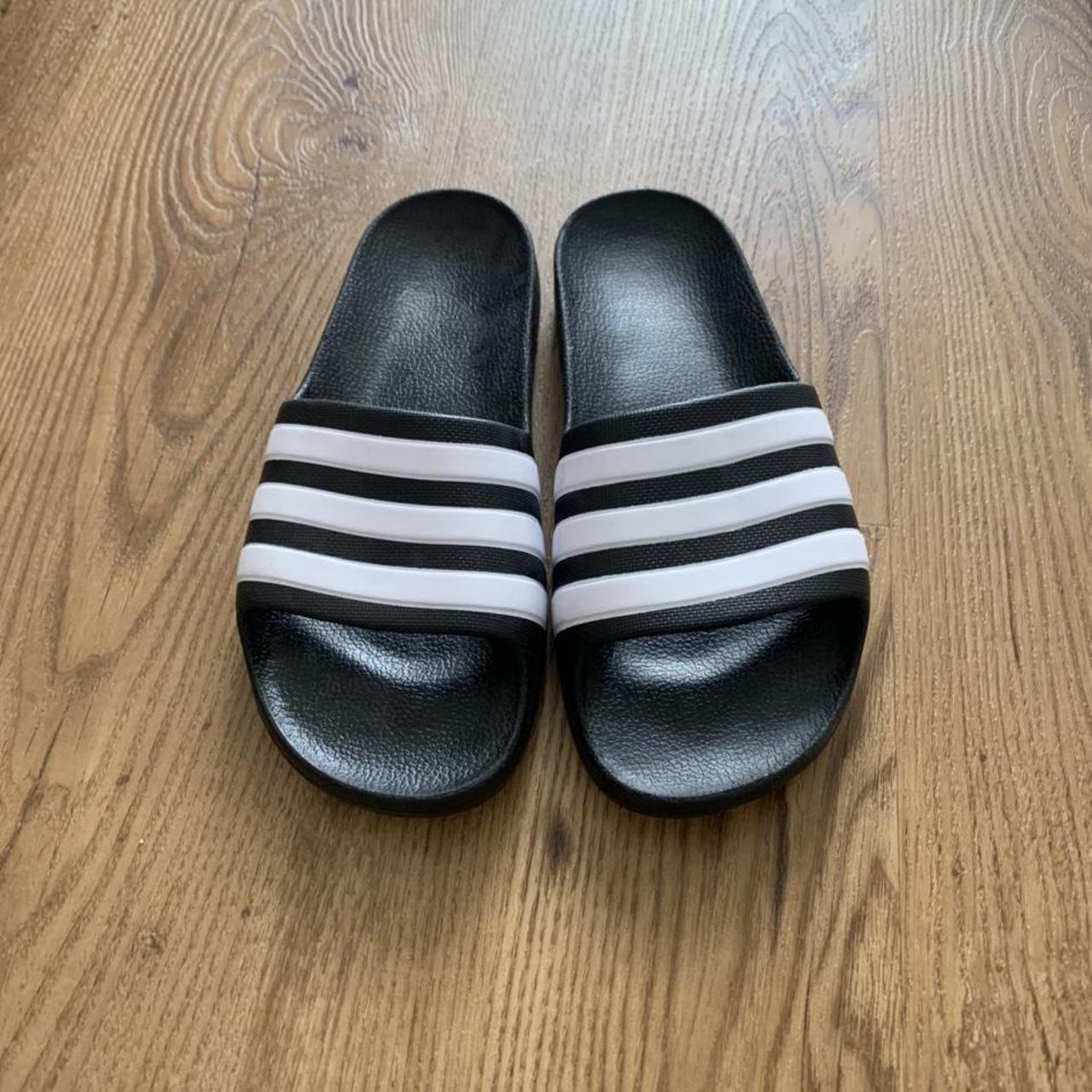 Adidas sliders size sales 4