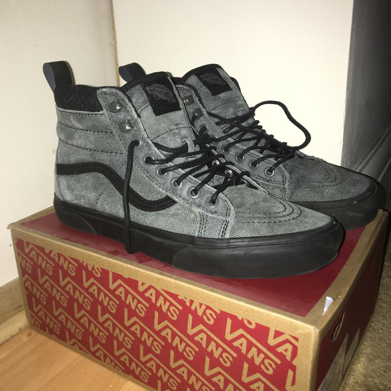 BRAND NEW HIGH TOP VANS 10 10 WITH BOX SIZE. Depop