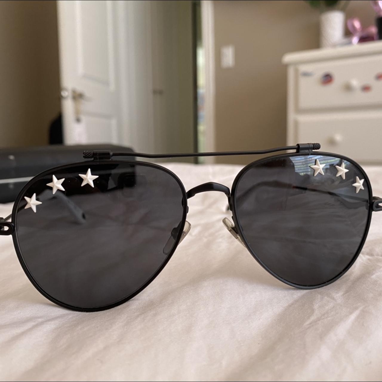 Sunglasses Givenchy Black in Plastic - 40765383