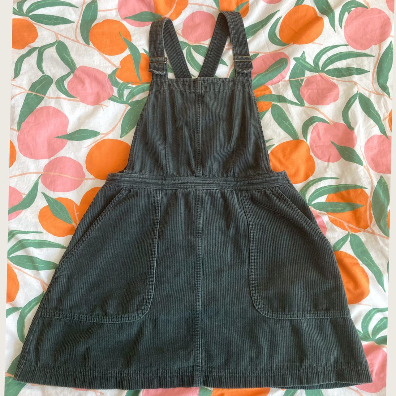 cute pinafore