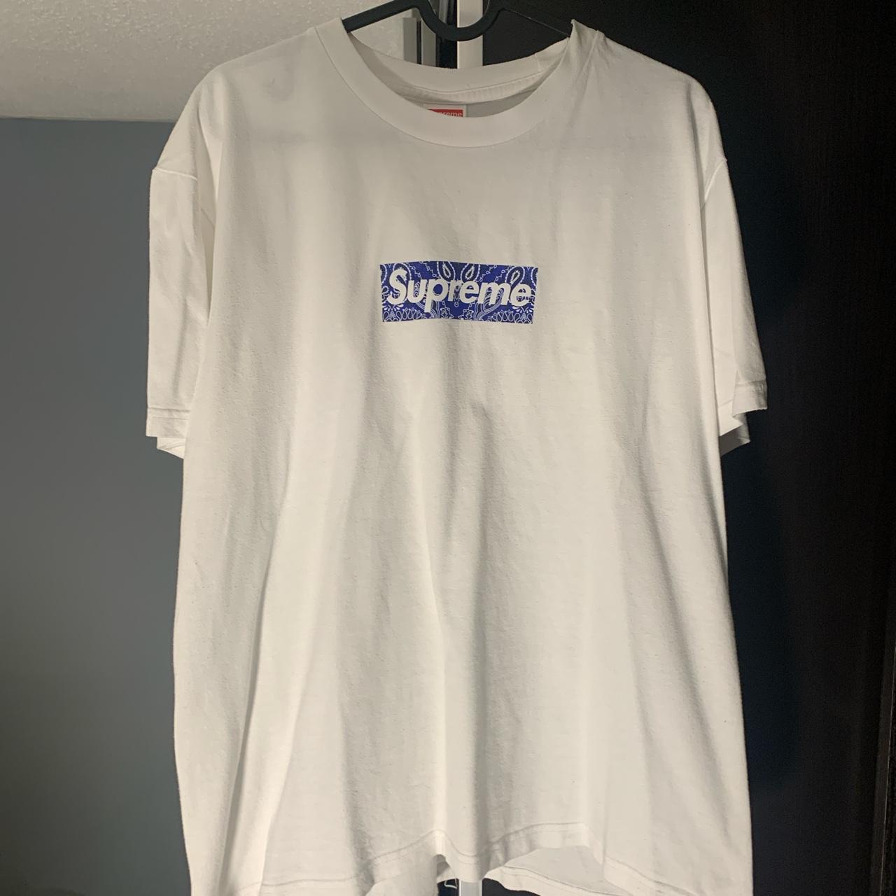 Supreme bandana box logo tee In great condition and... - Depop