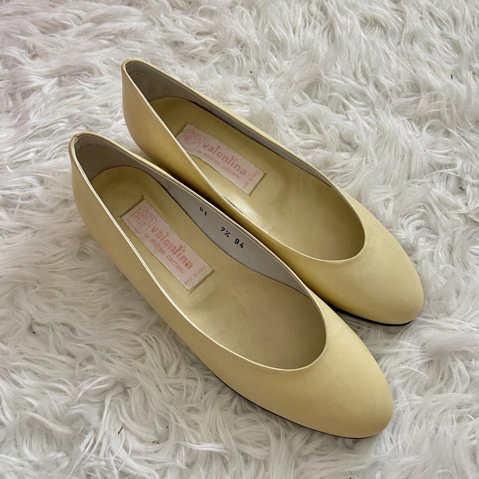 Vintage Andrea Carrano Flats. Such stunning shoes Depop