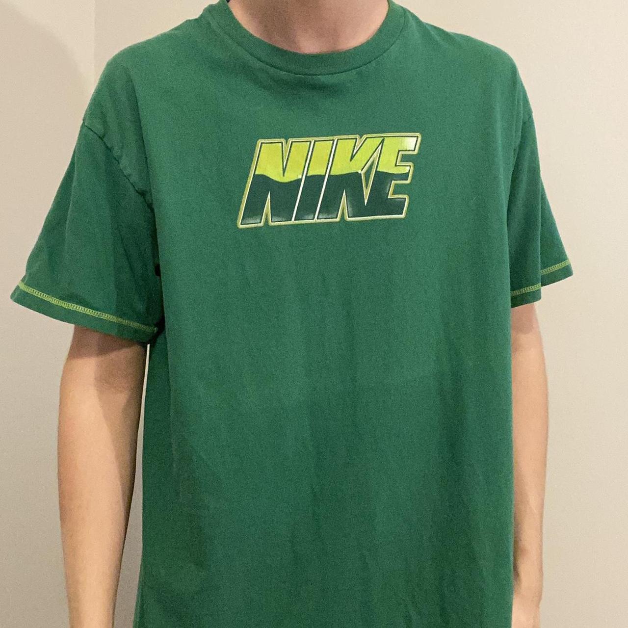 green nike t shirt