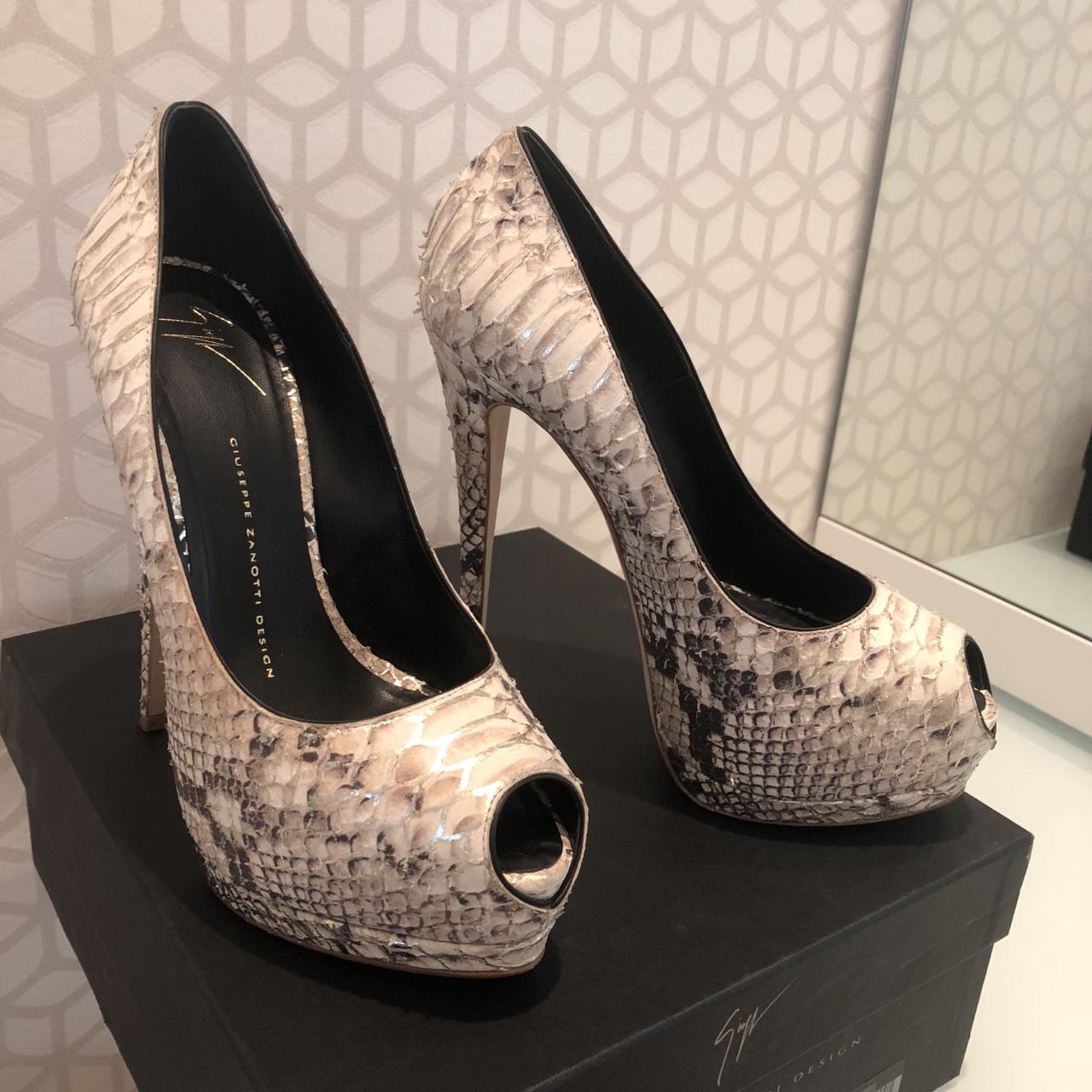 Snakeskin hot sale platform heels