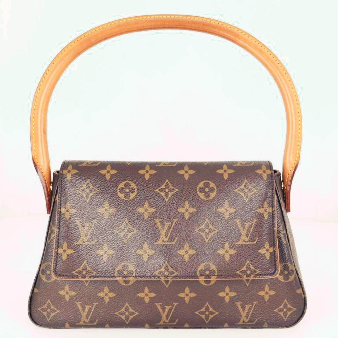 This vintage Louis Vuitton monogram mini looping bag - Depop