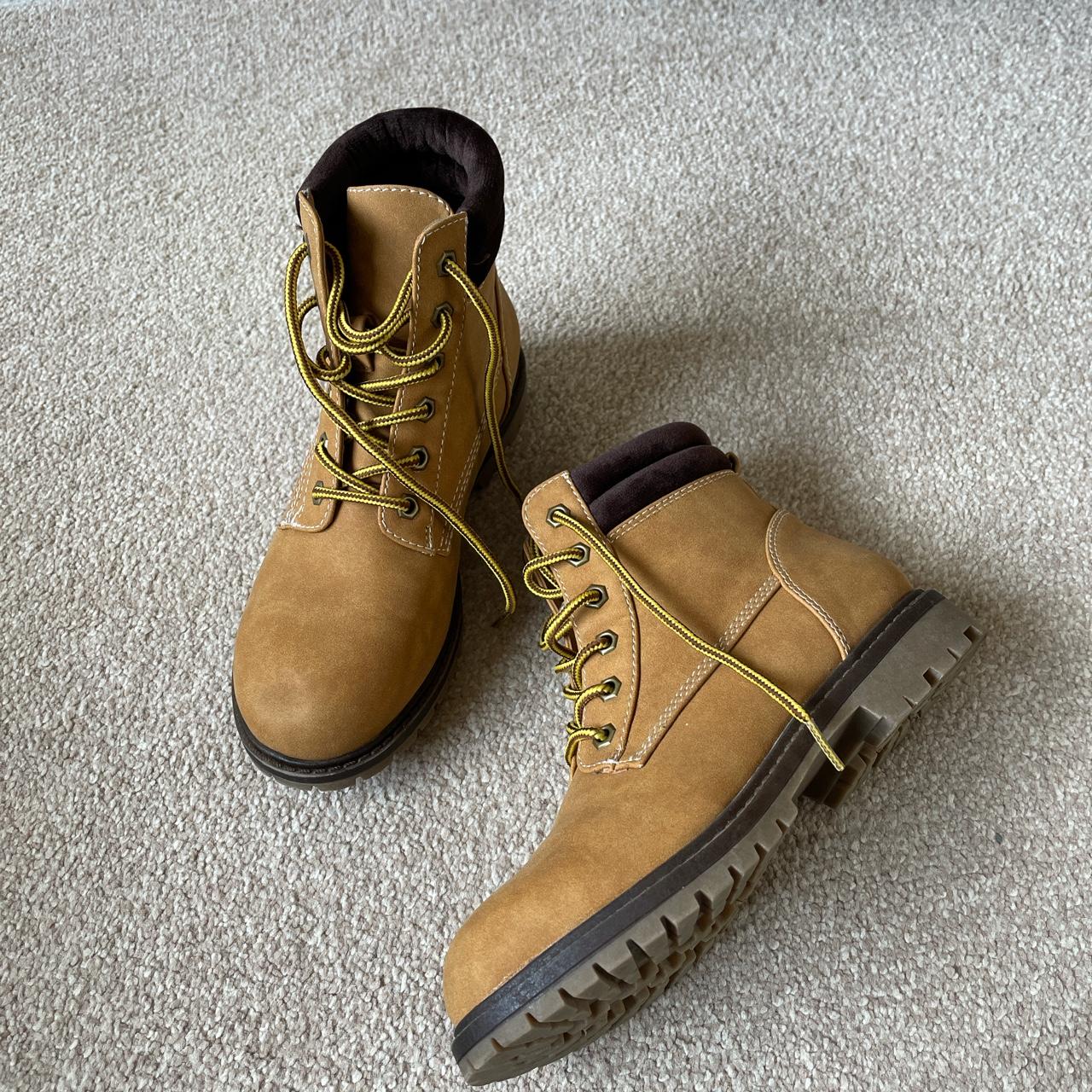 Girls timberland style sale boots