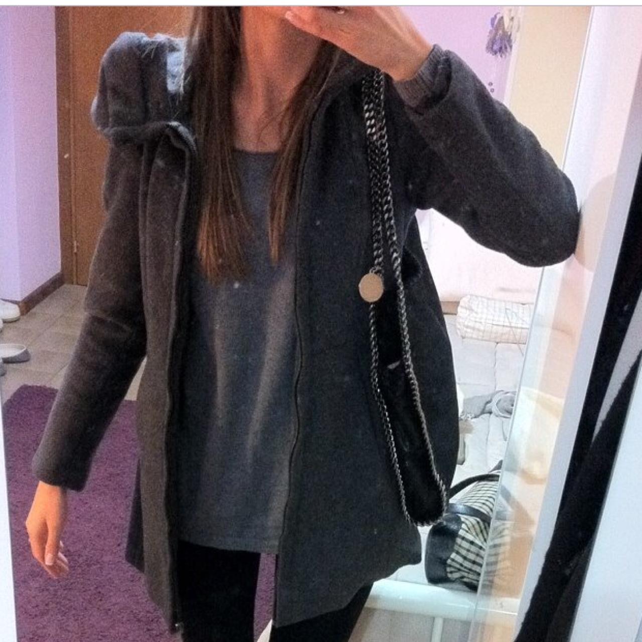 Cappotto Zara in panno Grigio, S, con cappuccio e... - Depop