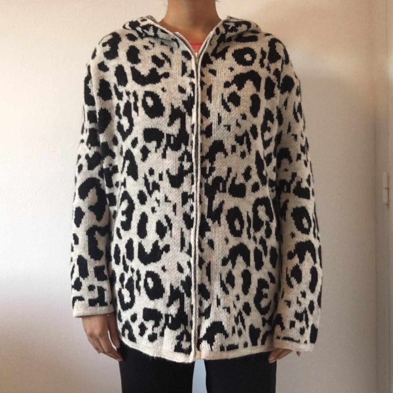 beautiful jacket with cheetah print M L... Depop