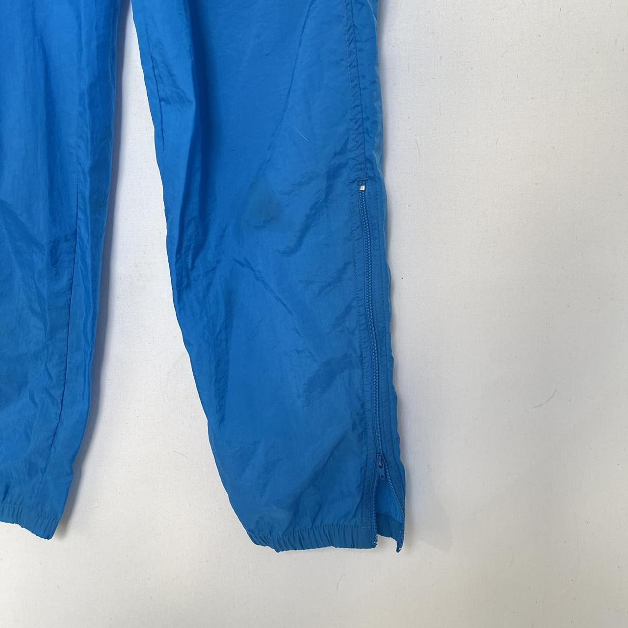 Nike Women's Navy and Blue Joggerstracksuits Depop