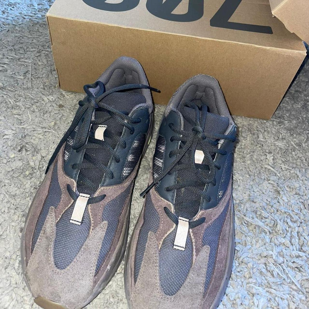 700 yeezy