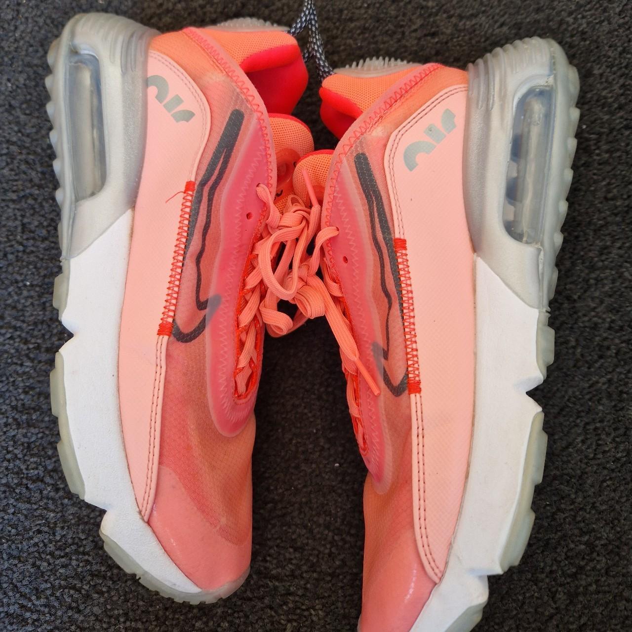 290 nike trainers