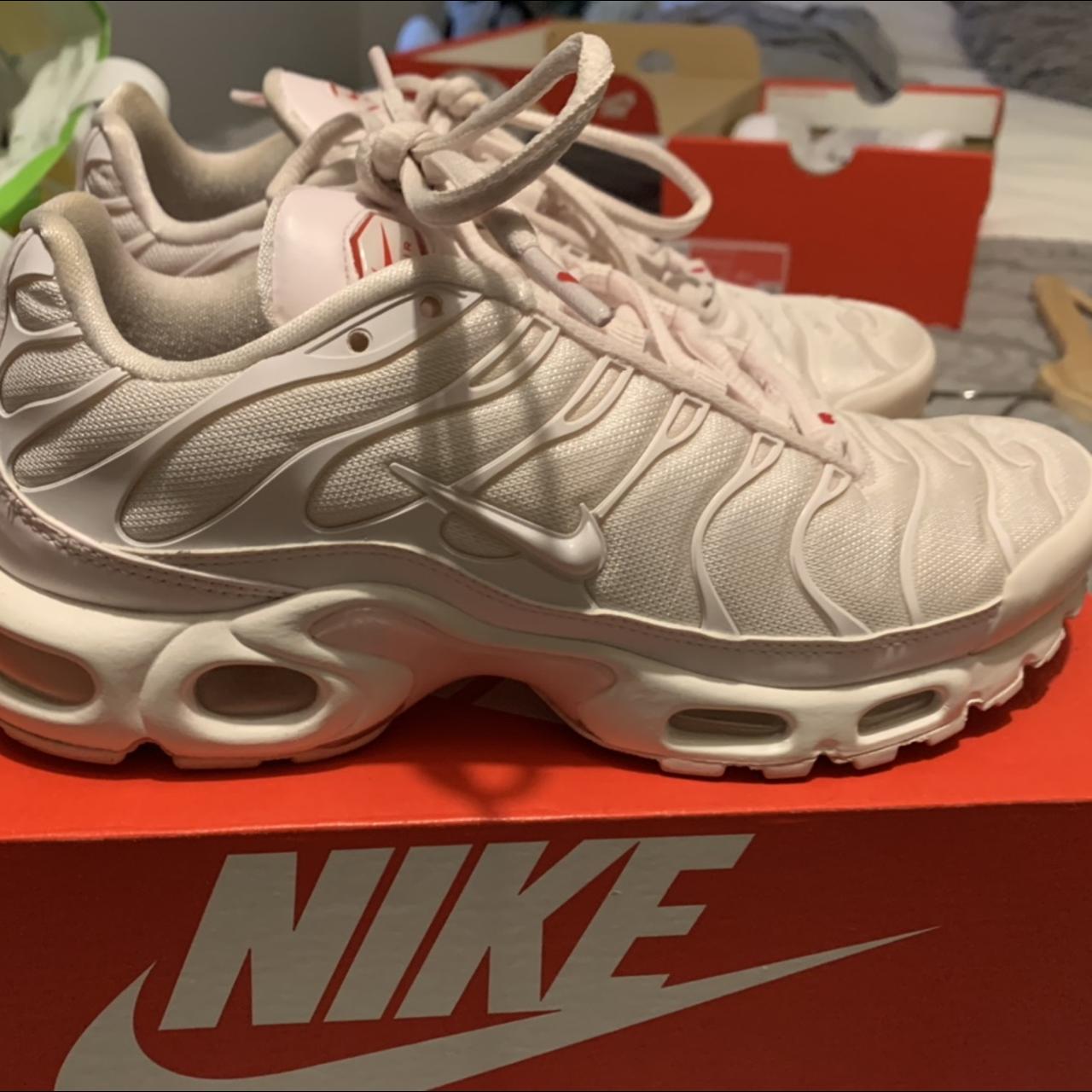 nike tn air max plus se pink