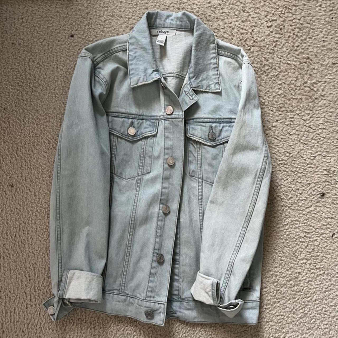 LIGHT WASH DENIM JACKET SIZE medium NVR WORN... Depop
