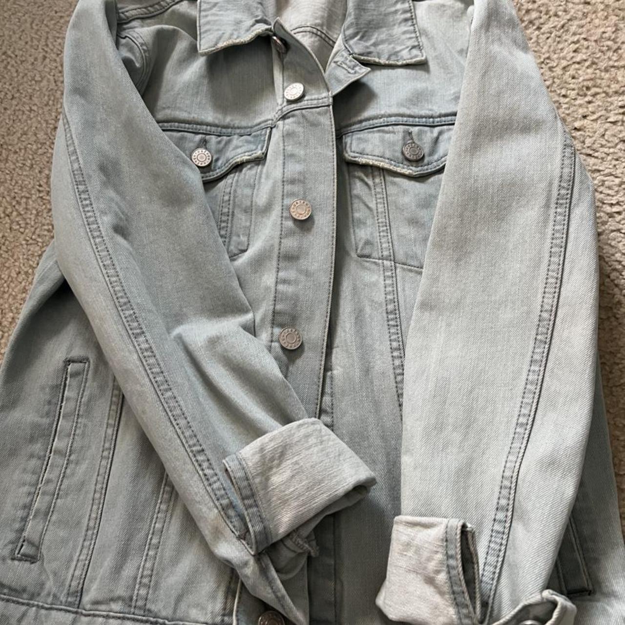 LIGHT WASH DENIM JACKET SIZE: medium NVR WORN... - Depop