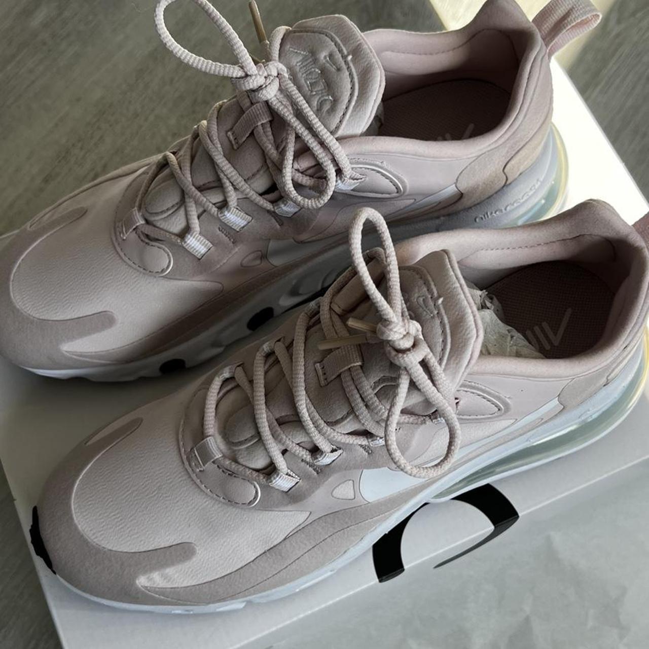 barely rose nike 270