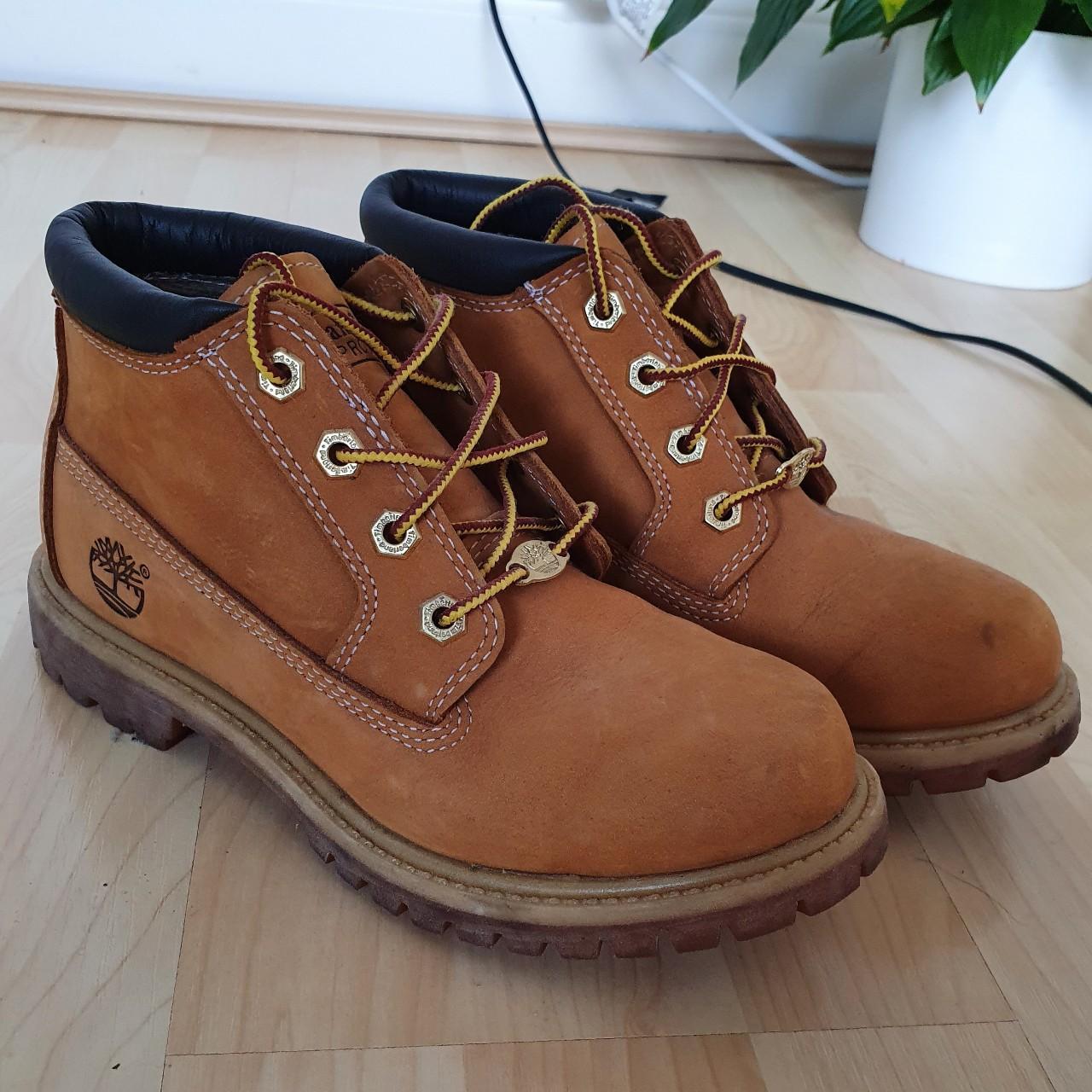 Womens flat best sale timberland boots