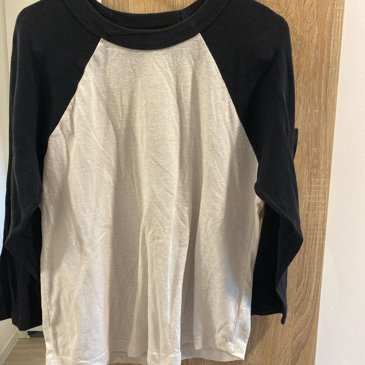 Urban outfitters baseball top Size medium Worn a... Depop