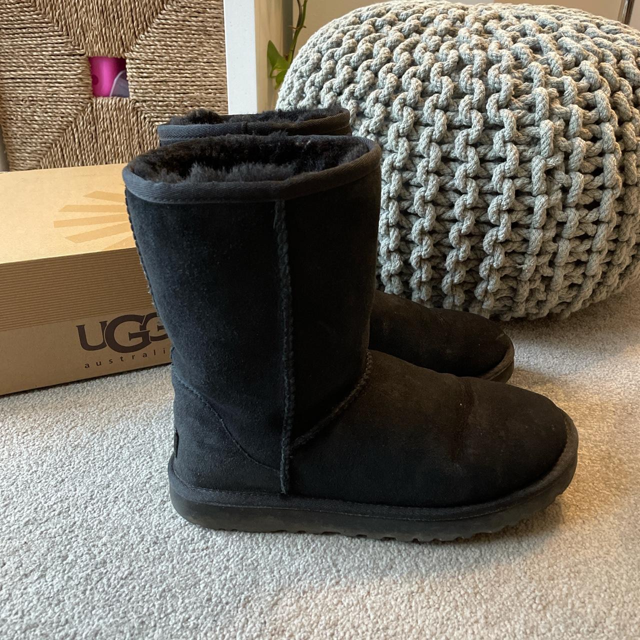 size 5 black ugg boots