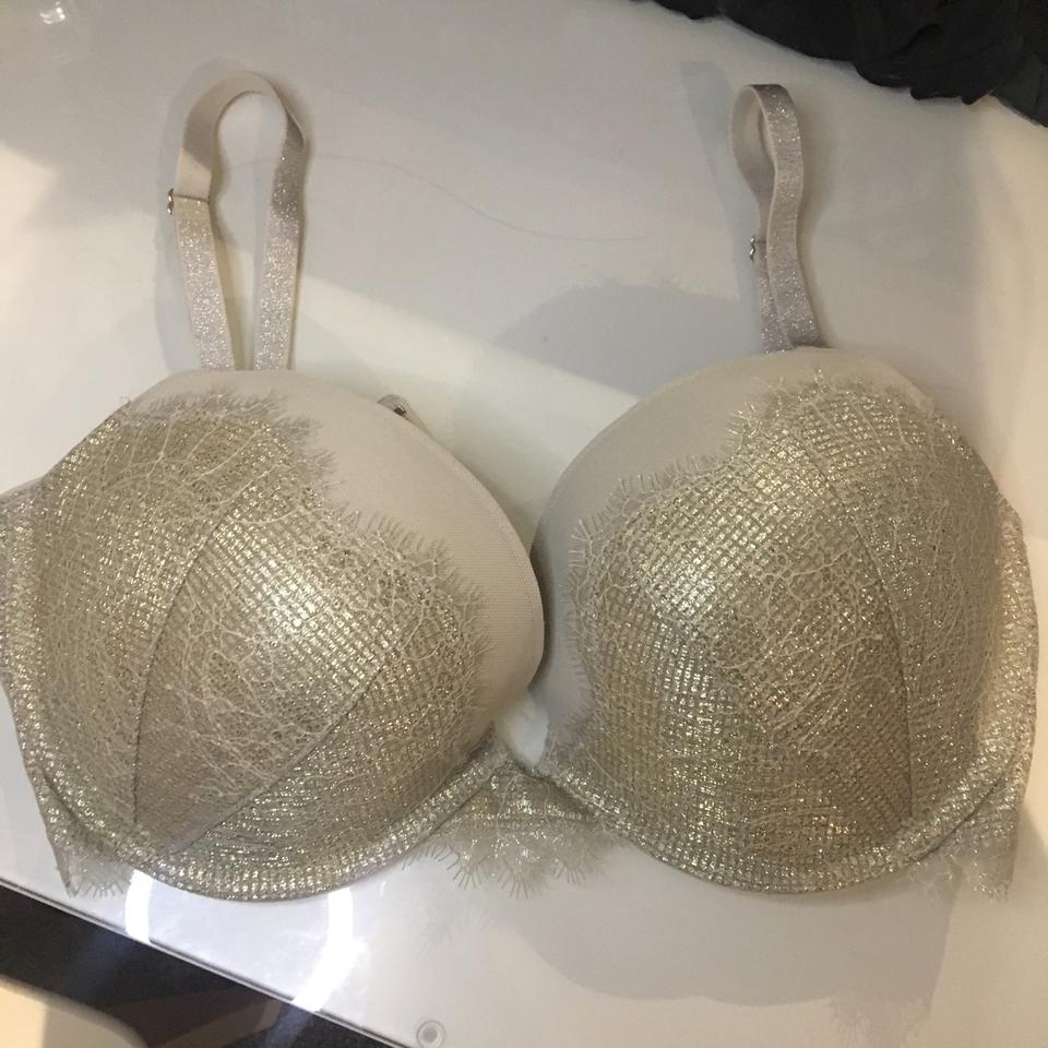 Victoria secrets padded bra// Gorgeous gold glitter - Depop