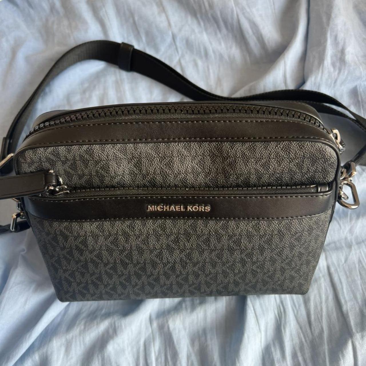 Michael Kors side bag used twice same as new Depop