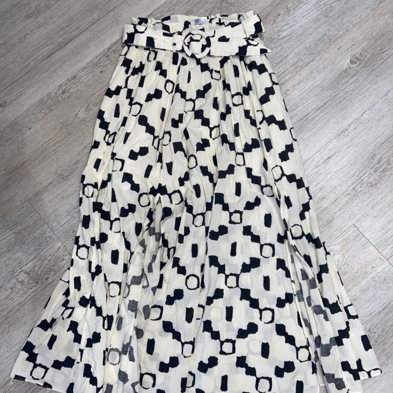 H&M maxi skirt. Was £35 Brand new with... Depop