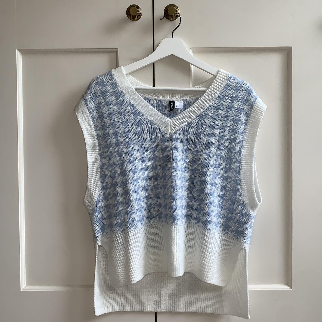 H&M Light Blue and Cream CableKnit Sweater Vest 🦕... Depop