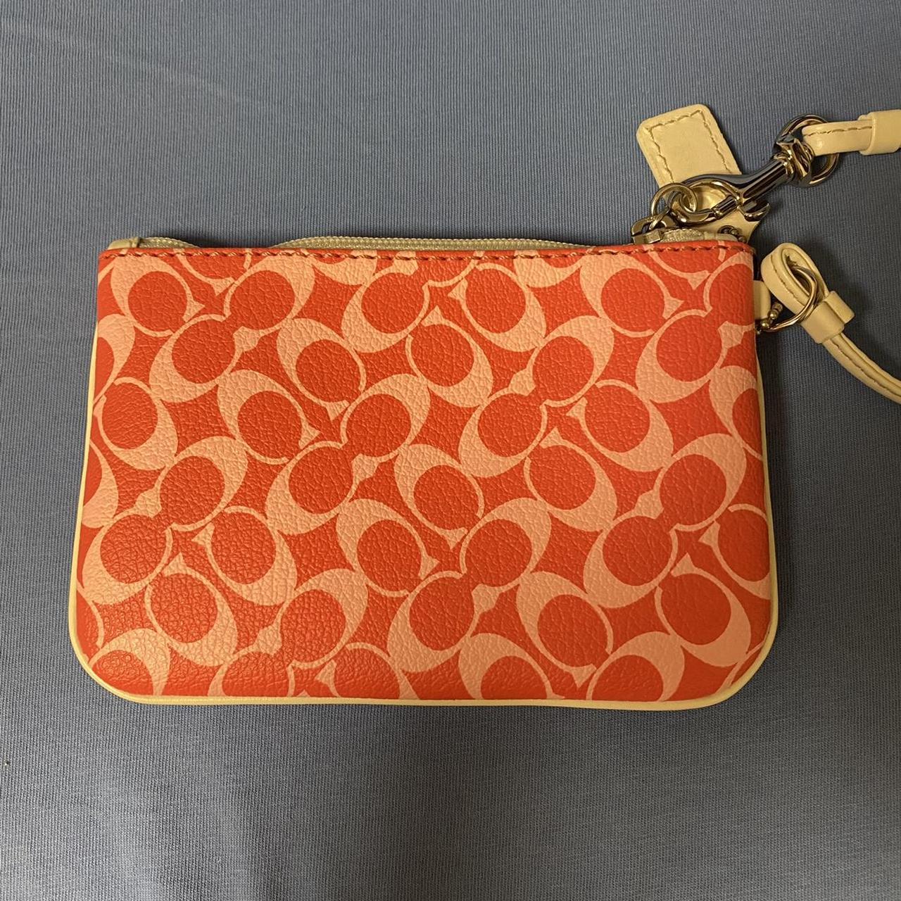 Y2K Coach Peyton Signature Heart Wristlet ♡ - Depop