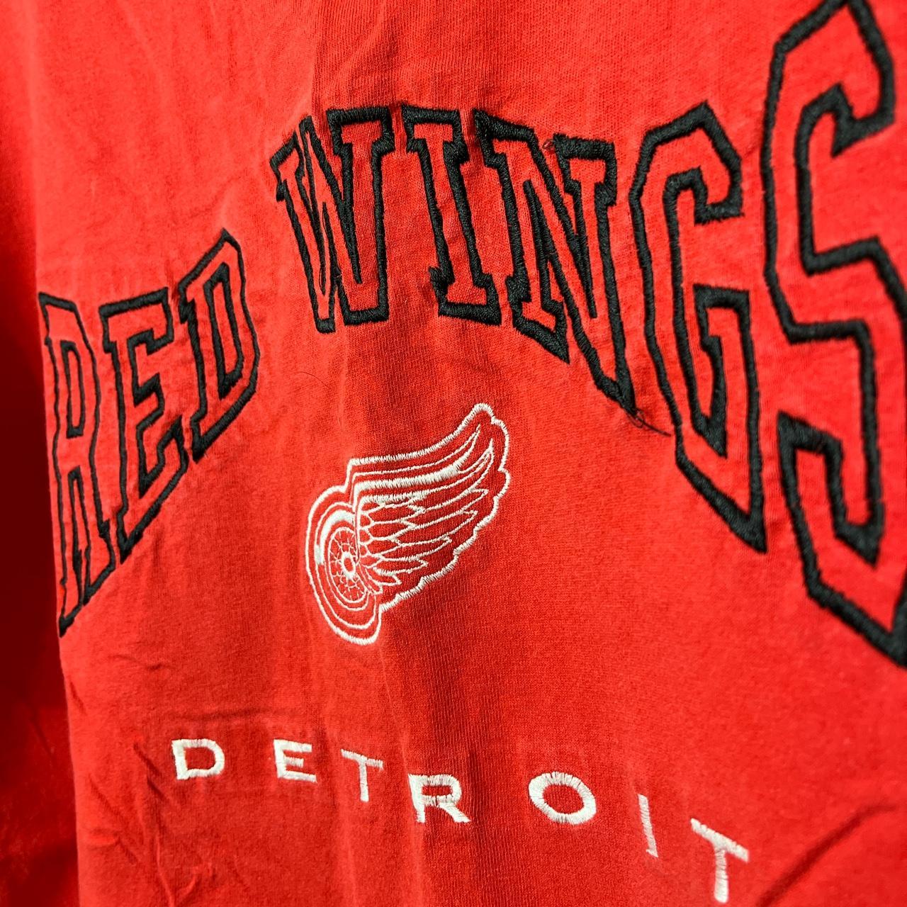 90s Detroit Red Wings T-Shirt Size - - Depop